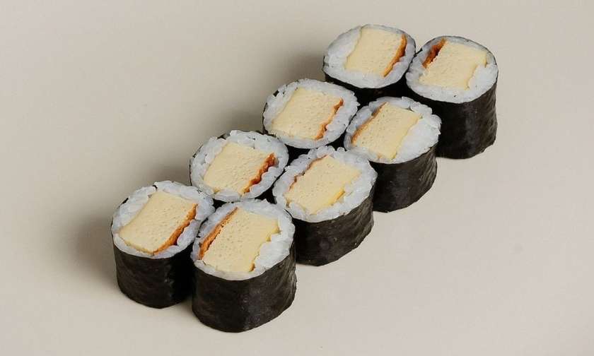 Hosomaki tamago  -8 szt-
