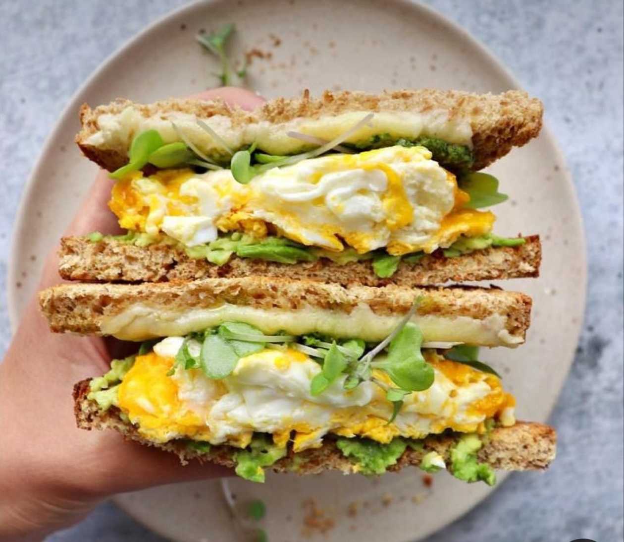 HAPPY EGGS