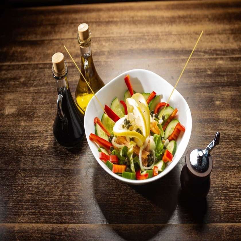 Salata cu Somon Afumat