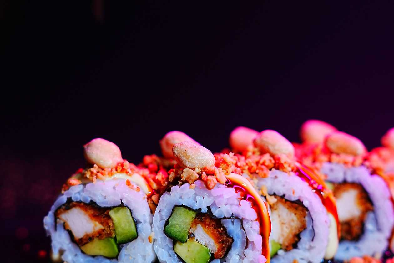 Chicken Nuts Maki (8 pcs)