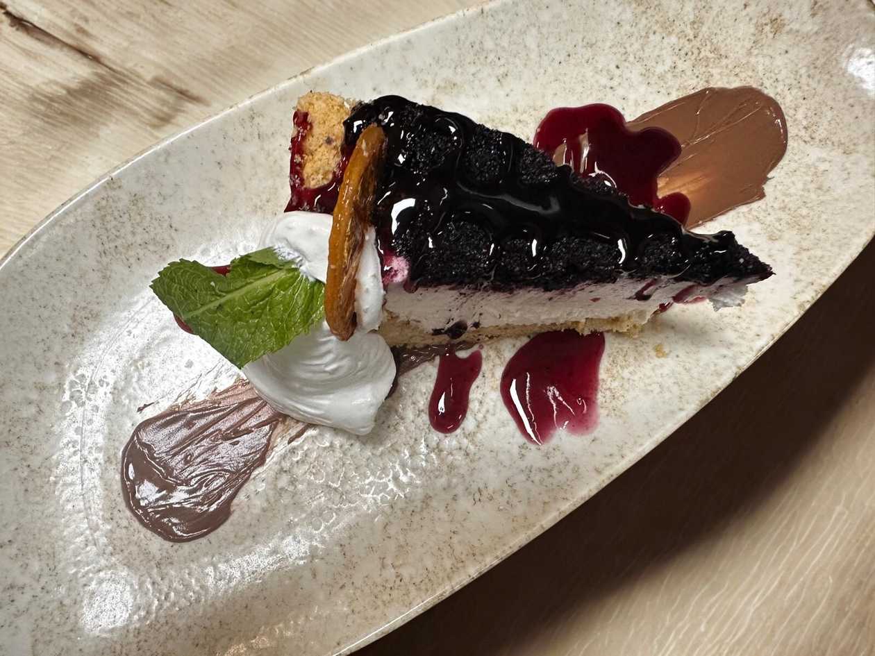 White Cake with Forest Fruits