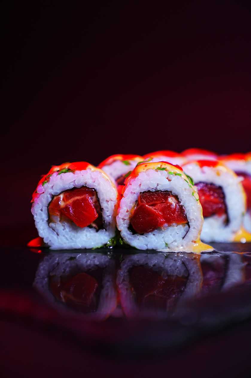 Spicy Tuna Maki (8 pcs)