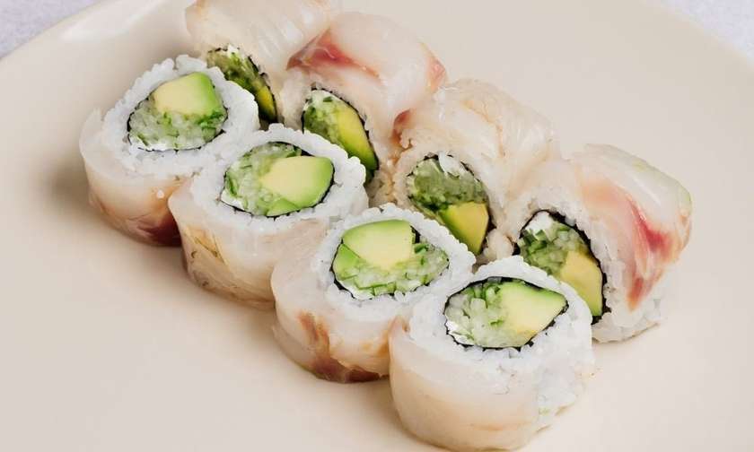 Uramaki dorada -8 szt-