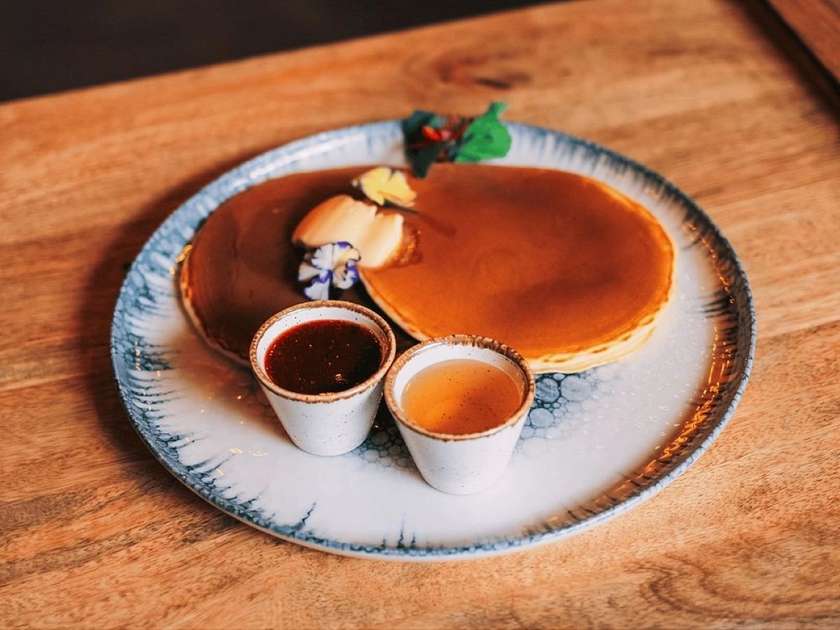 American Pancakes with Caramelized Banana Butter