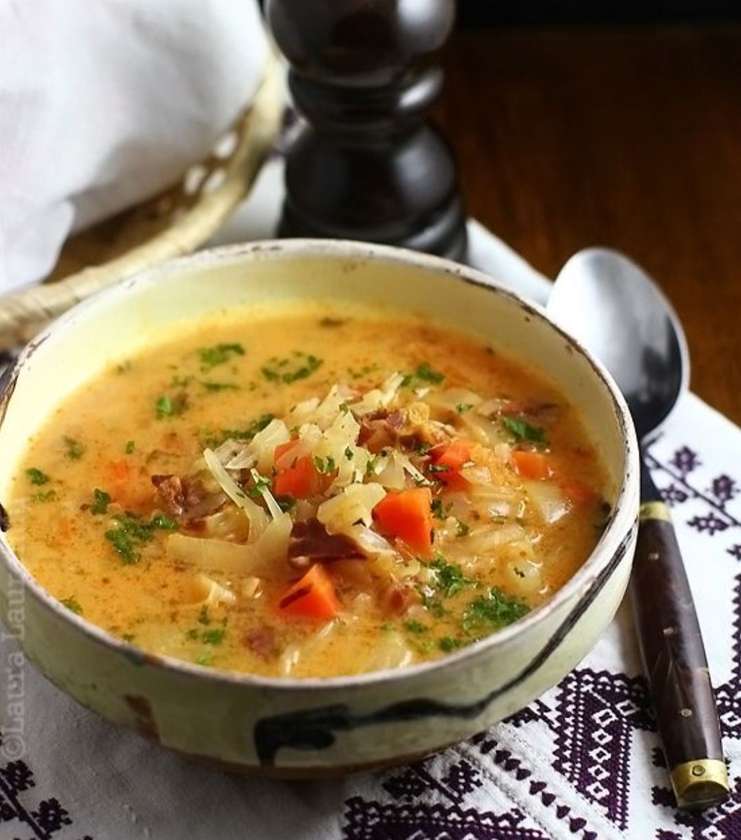 Ciorbă de varză cu afumătură și smântână 450g