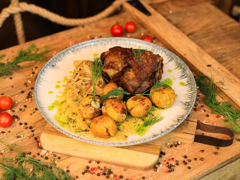 Knuckle of Pork with Young Fried Cabbage