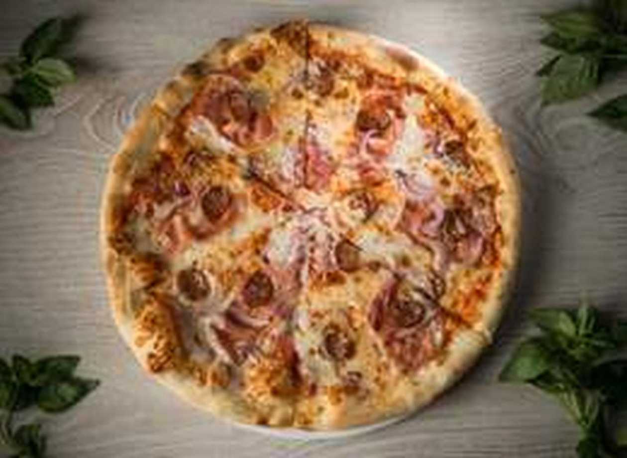 Family Hungarian Pizza