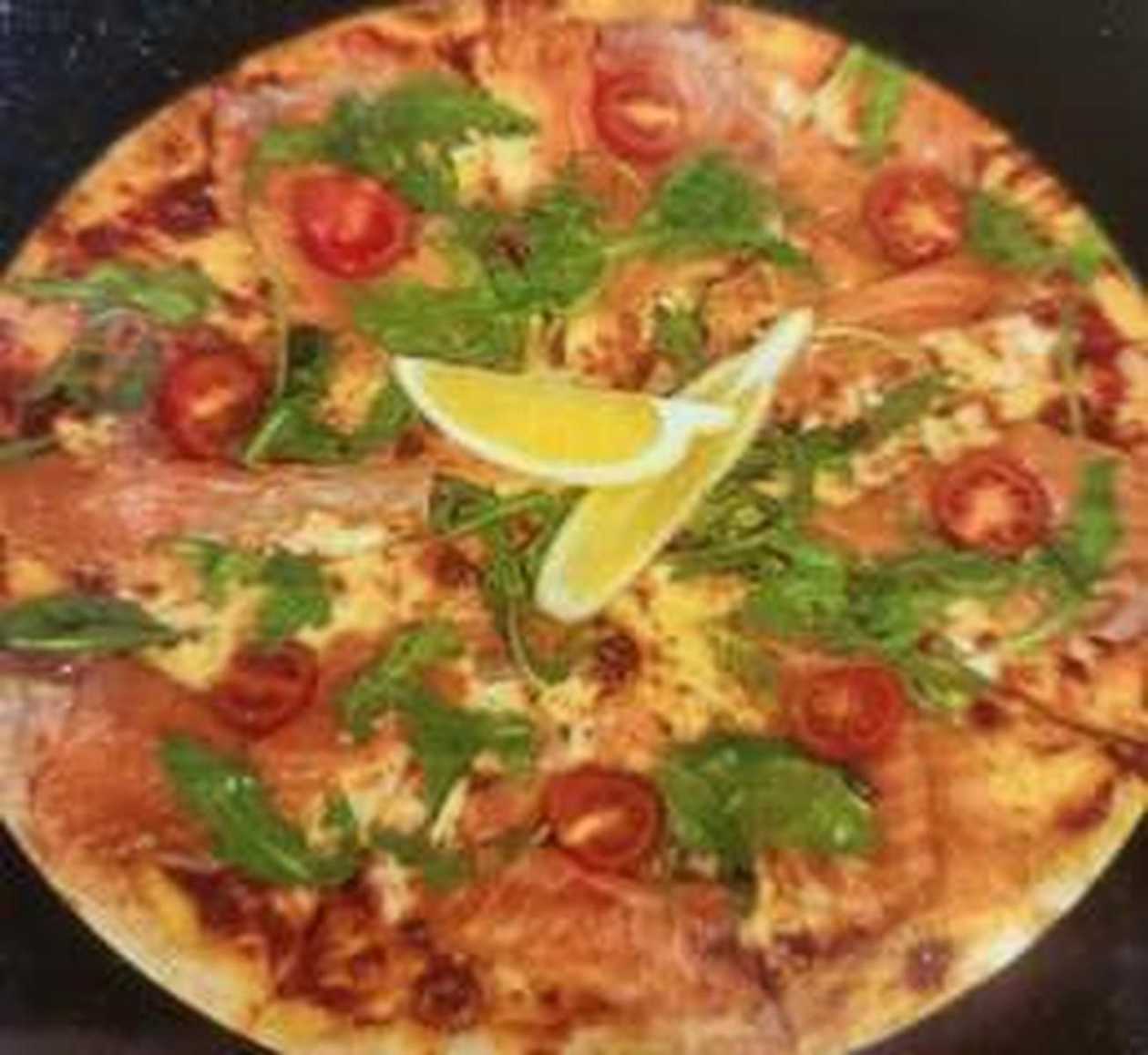 Medium Salmon and Cherry Pizza