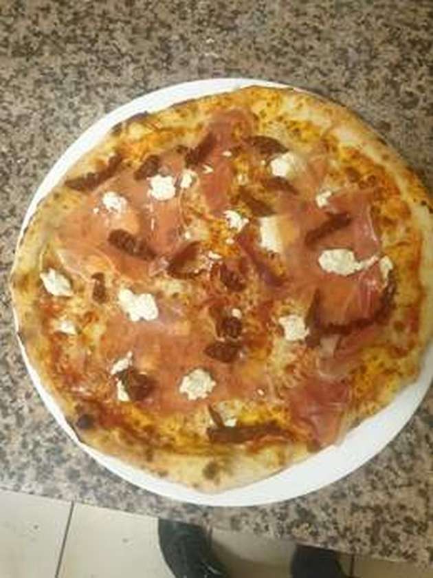 Small Philadelphia Pizza