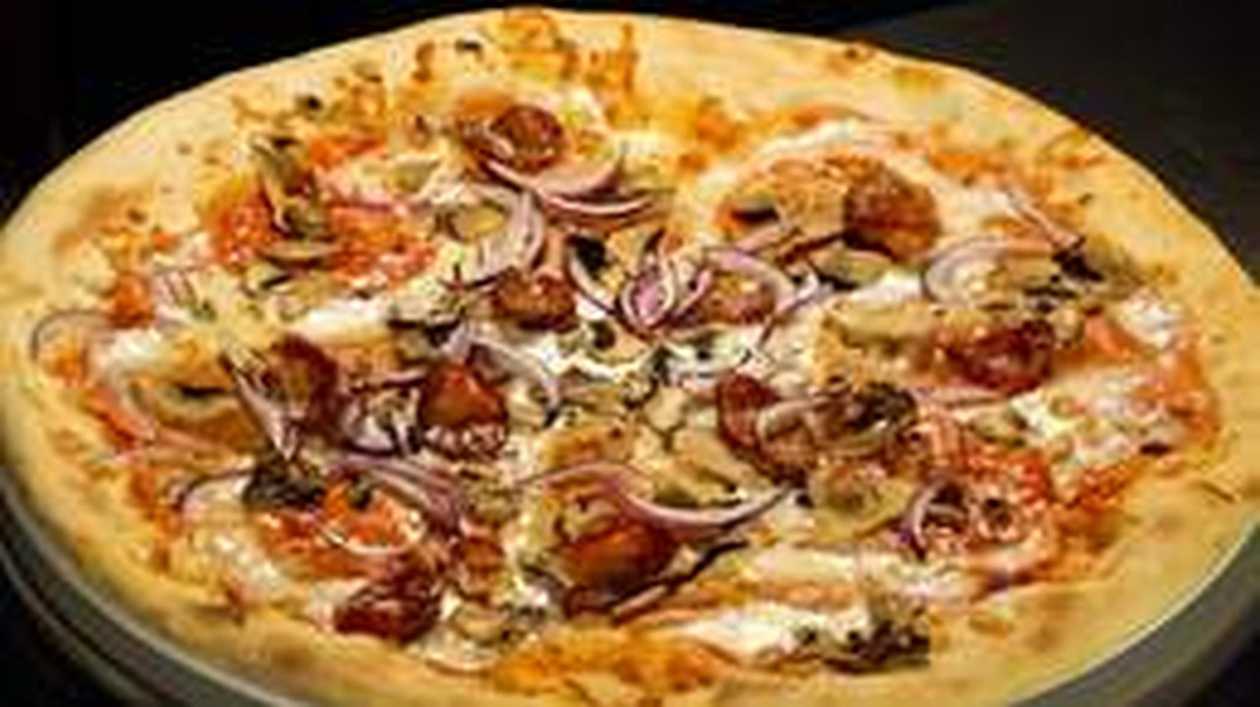 Small Romanian Pizza