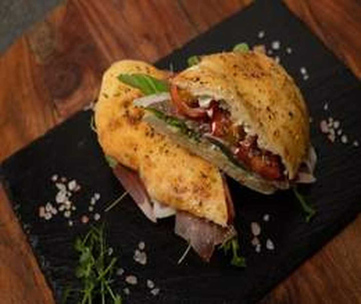 Crudo Sandwich Panini