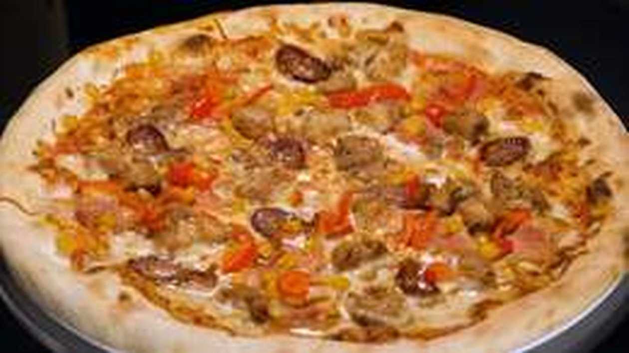 Small Peasant-style Pizza