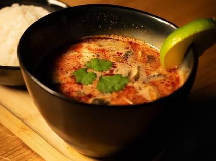 Tom Yam s tofu