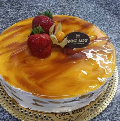 Biscuit and Cream Cake