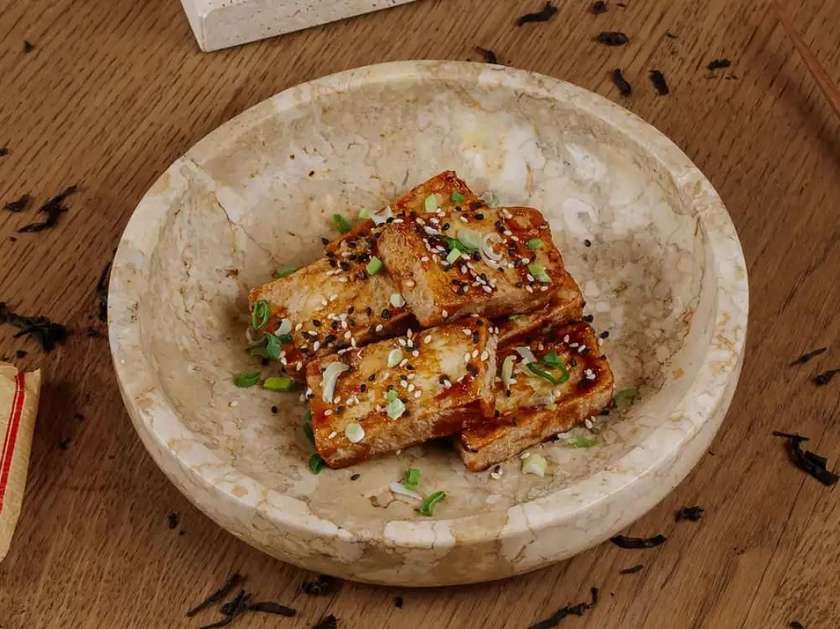 Smażony tofu w sosie Teriyaki
