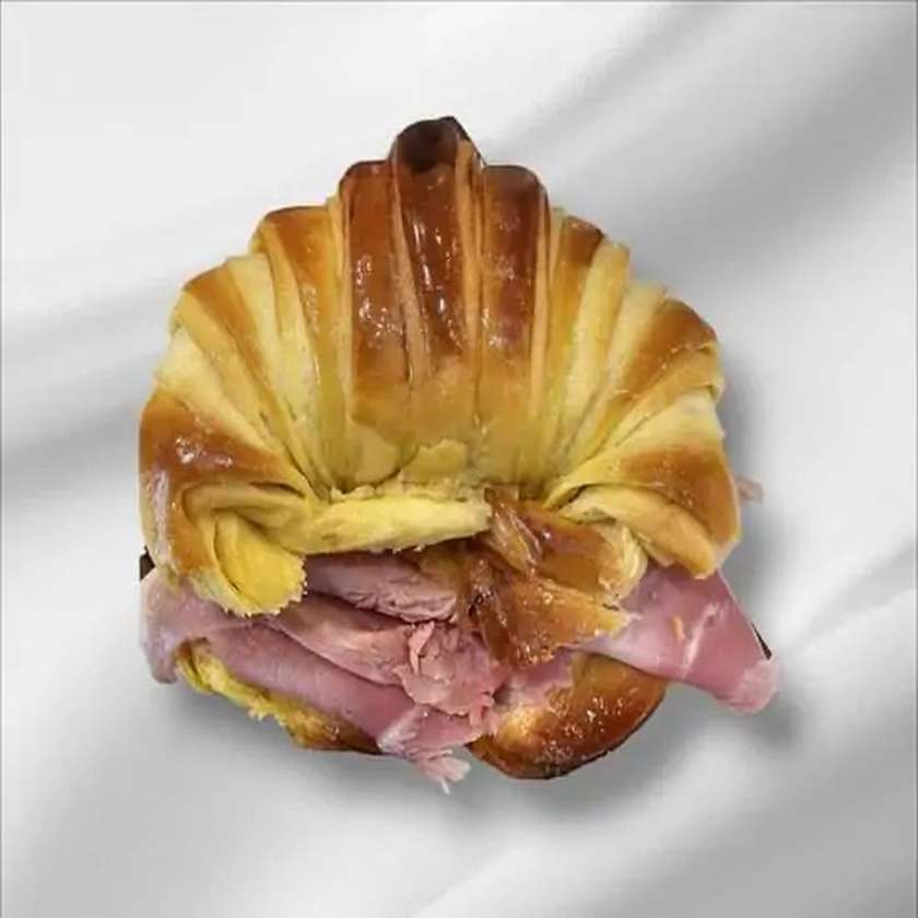 Croissant with Ham