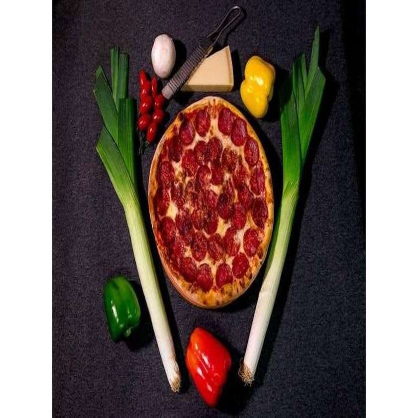 Salami Pizza Small (520g)