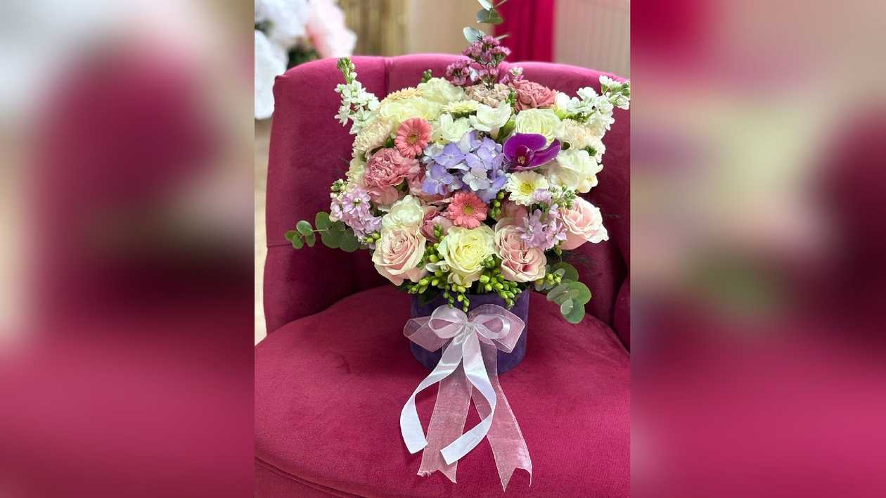 Mixed Arrangement Medium Box