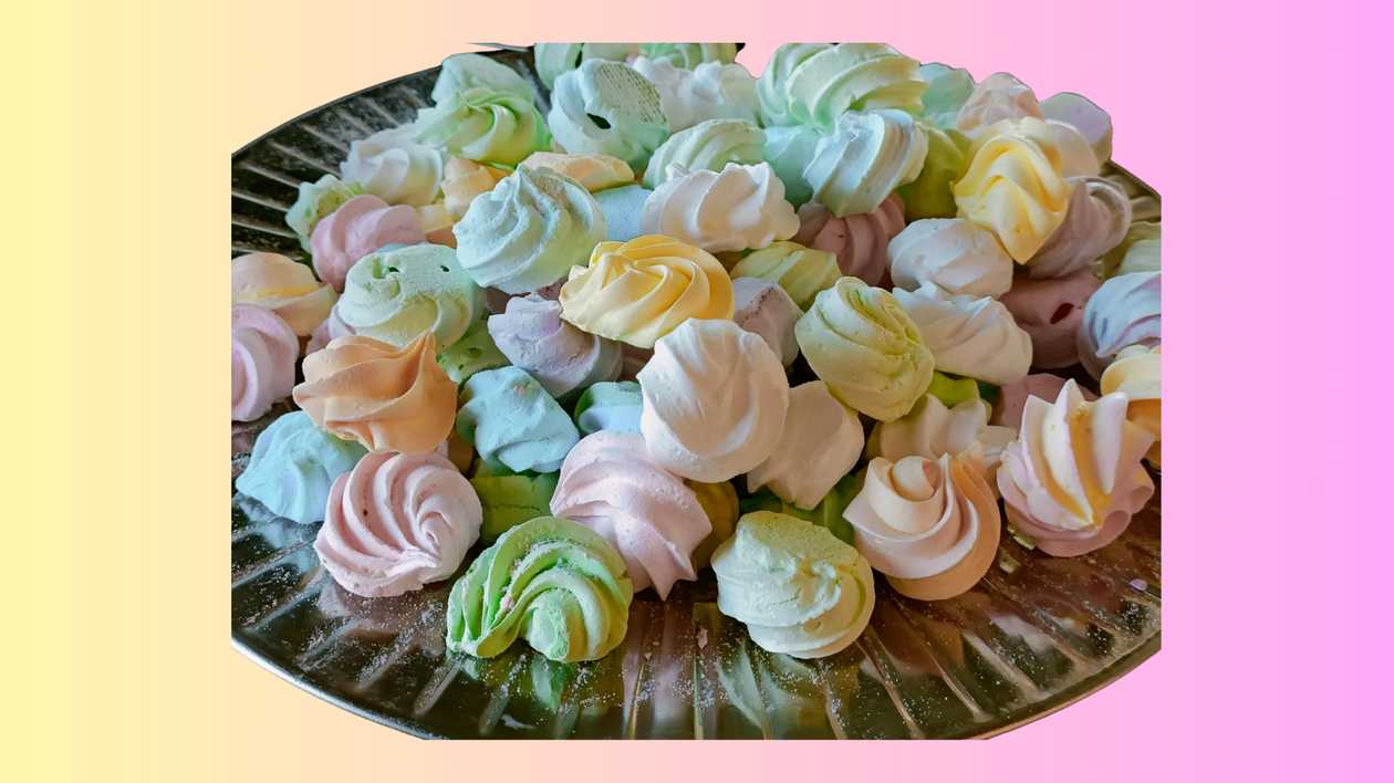 Assorted meringues