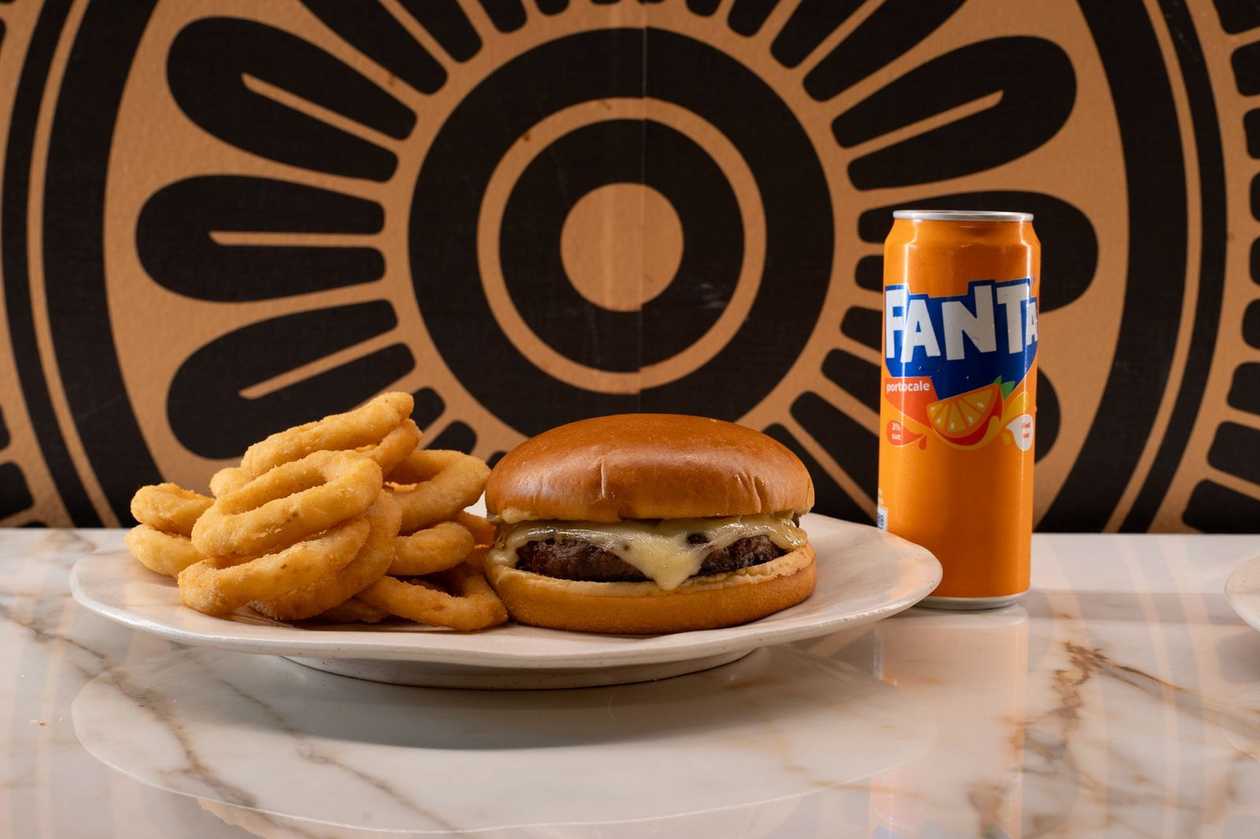 Menu Swiss Cheesburger With Mushroom & Creamsauce