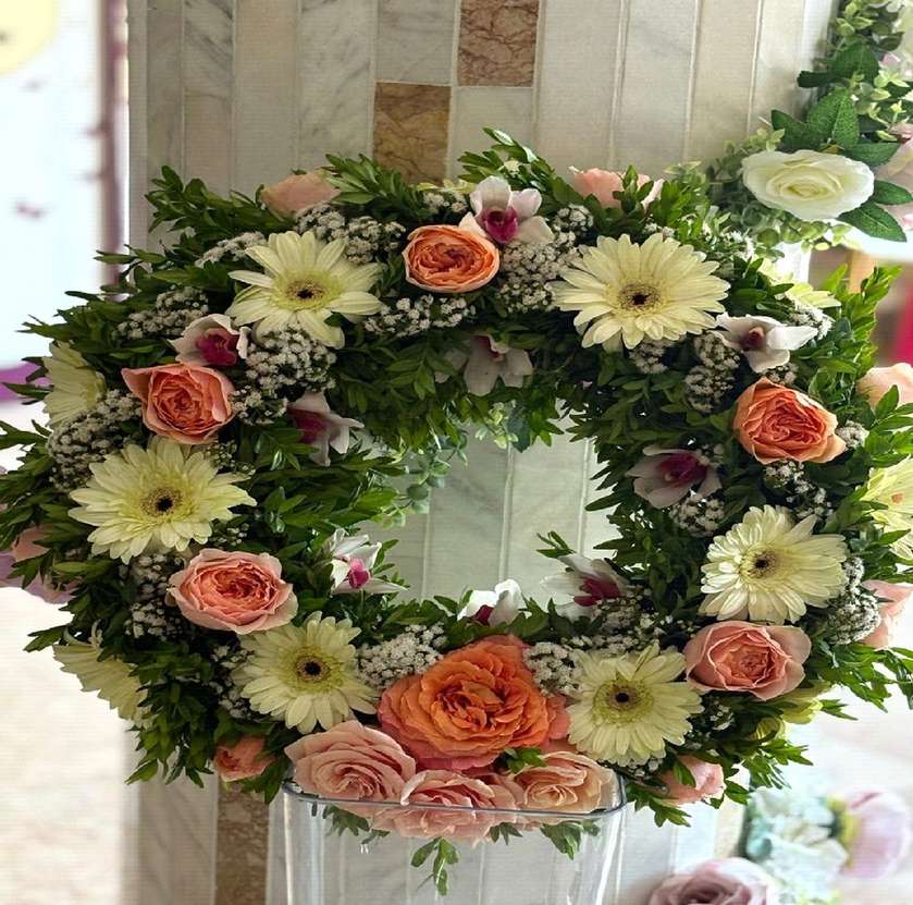 Salmon Chromatic Funeral Wreath 45 cm