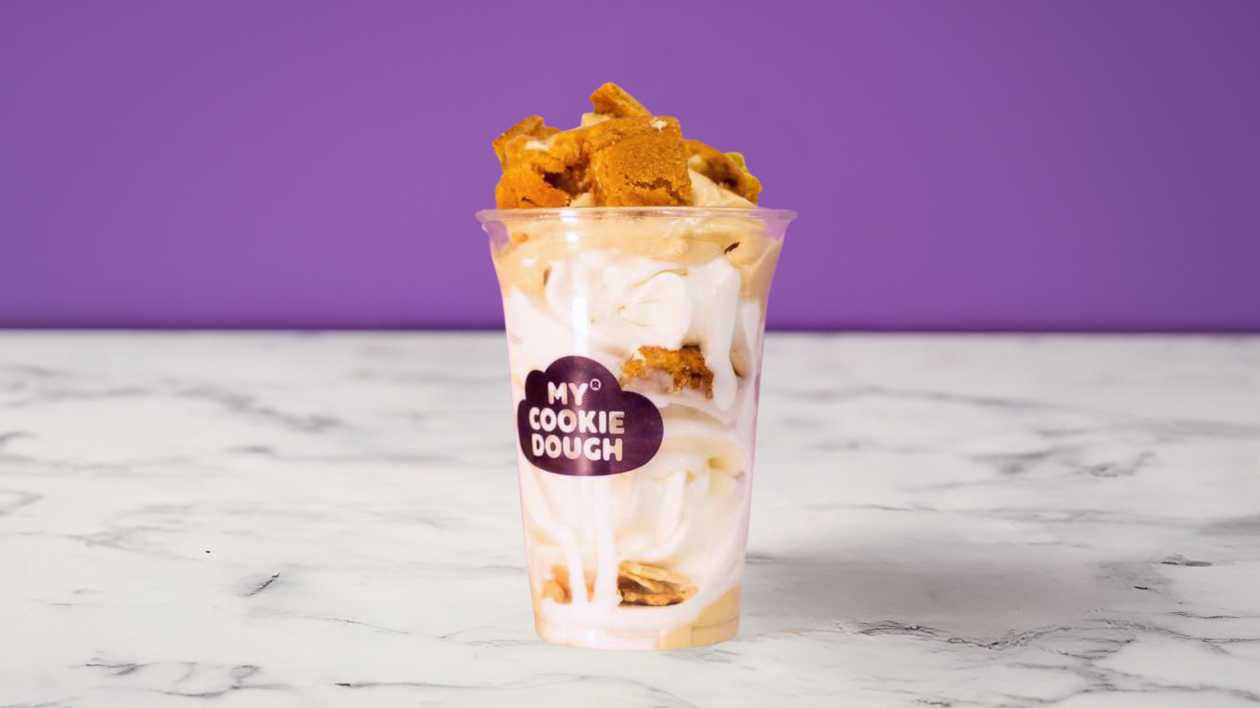 Bueno Cookie Dough Sandae