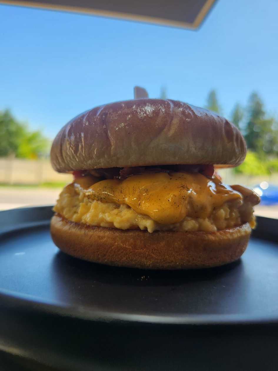 Omlett Burger Meniu