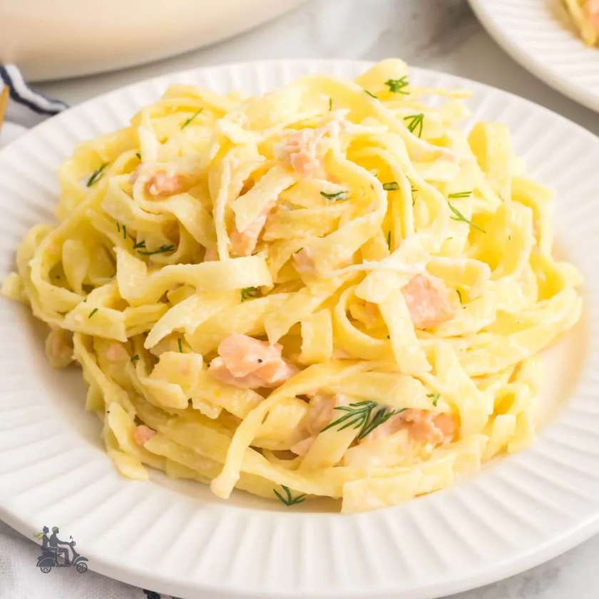 Fettuccinne salmone