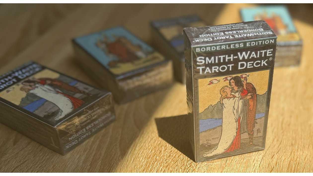 Borderless Edition - Smith Waite Tarot Deck
