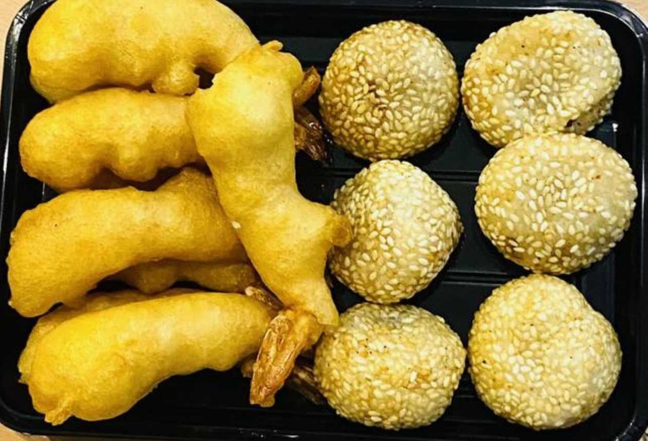 B25A . Gambas Fritas mais Bola de Sésamos