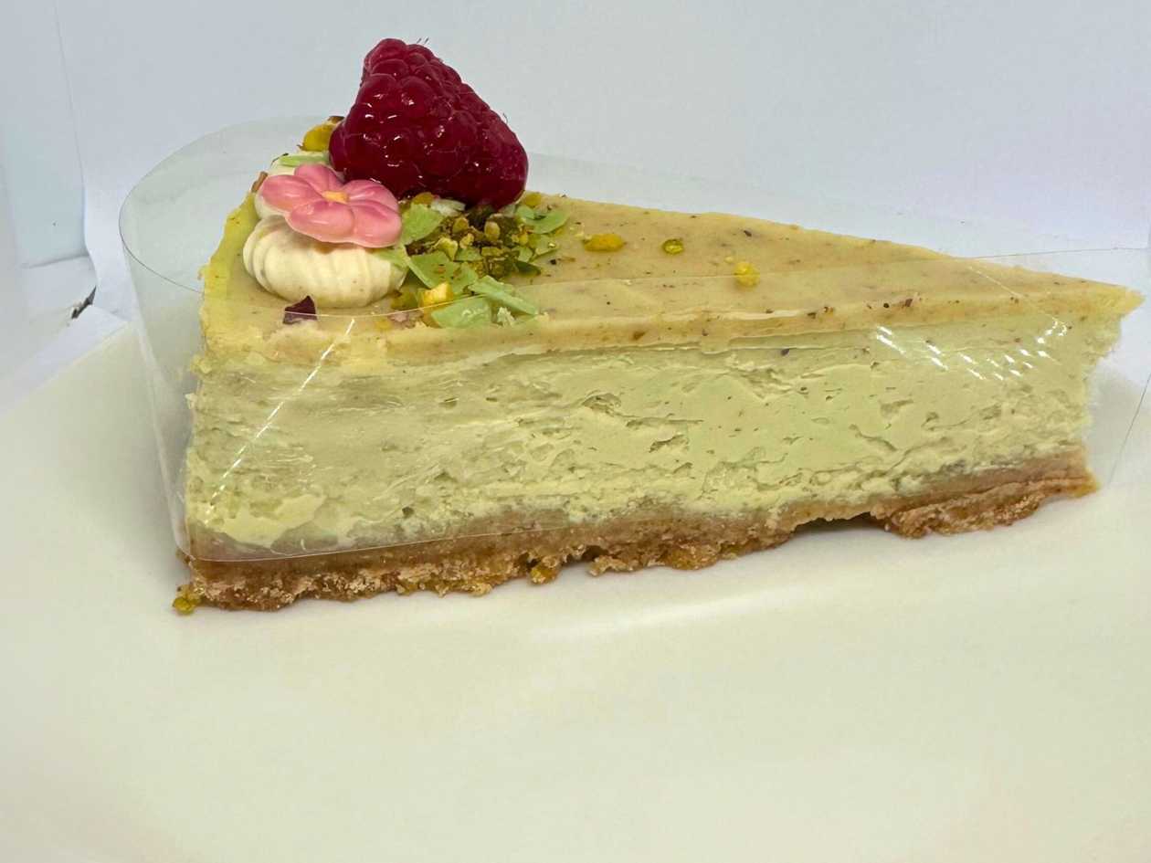 Pistáciový cheesecake