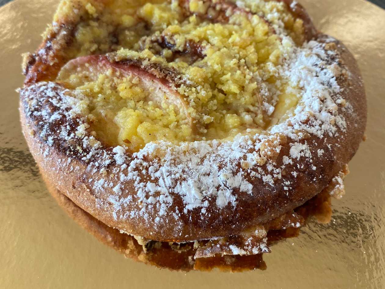 Яблочная пицца мини