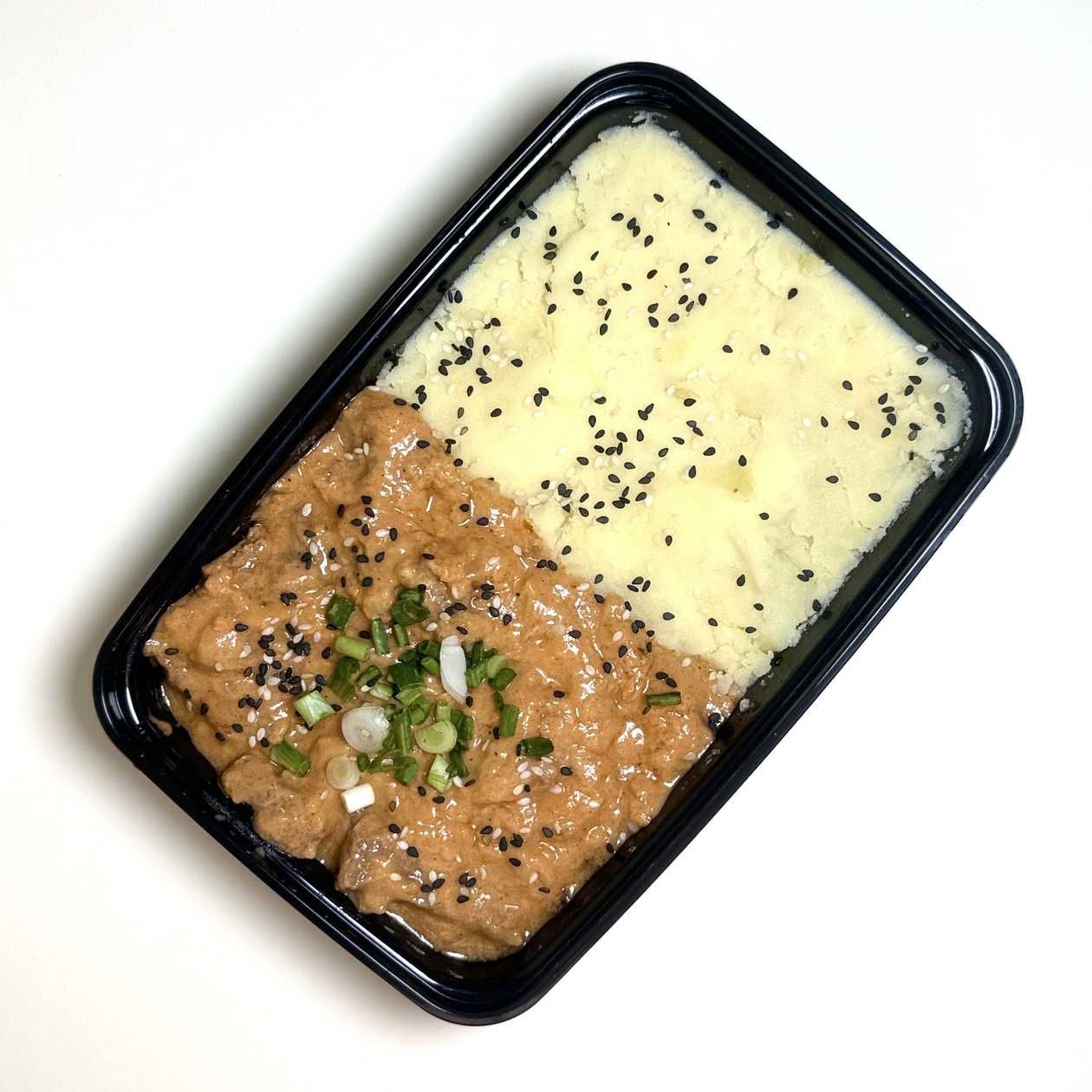 Beef "Ostri" with mashed potatoes
