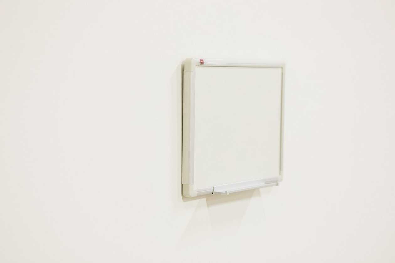 Whiteboard 2025s5, 20 cm Pl. gutter 360x260 mm / Bottom Frame