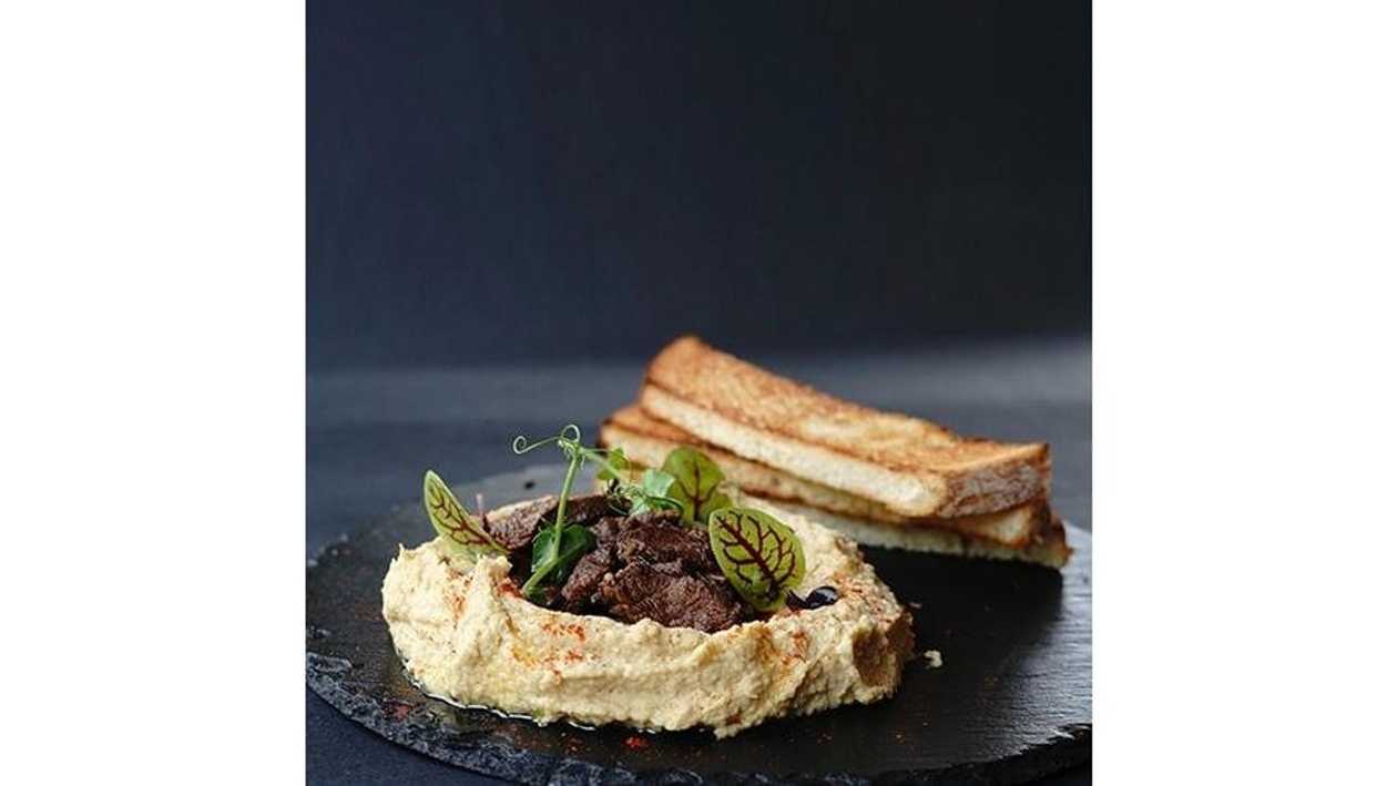 Hummus with Beef