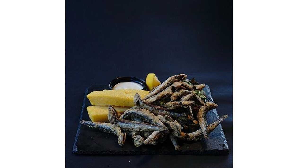 Anchovies with Polenta and Garlic Sauce