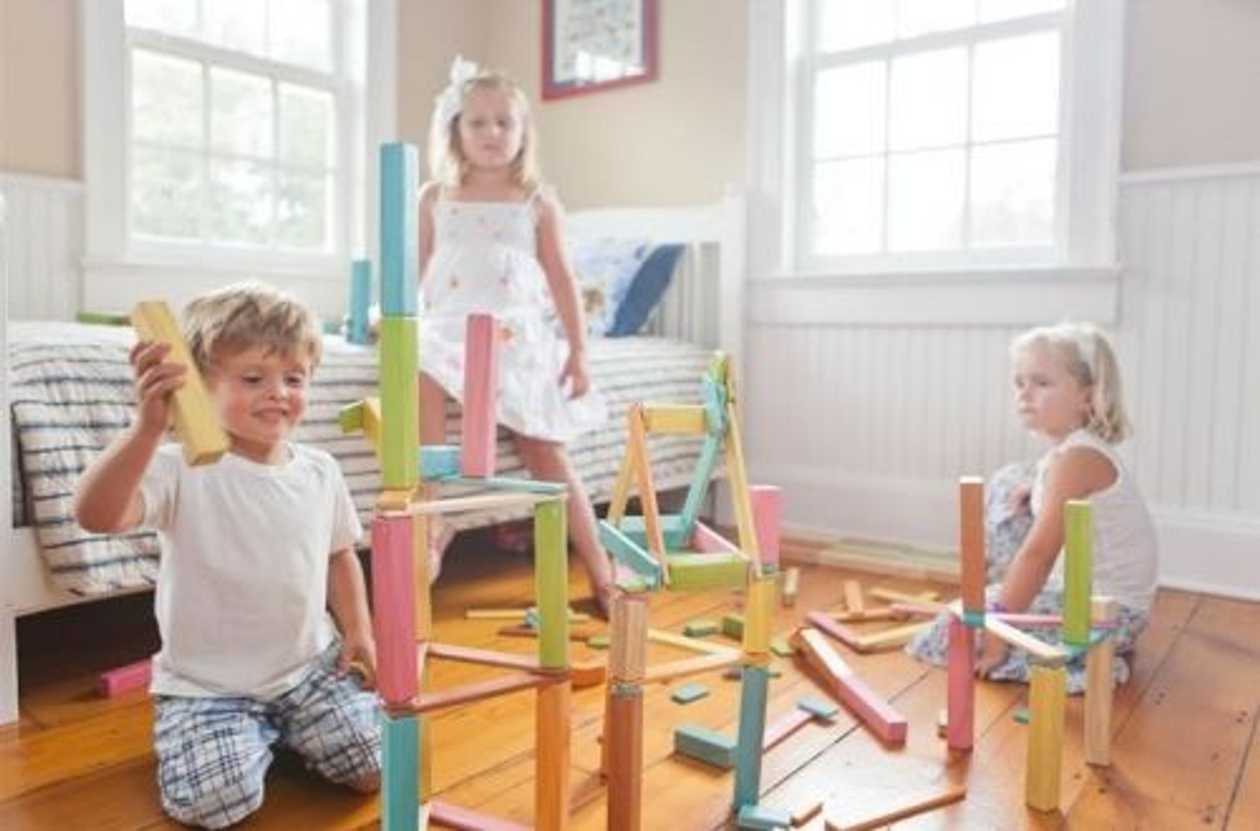 Magnetic Wooden Building Blocks, 130 pcs., Age 3+