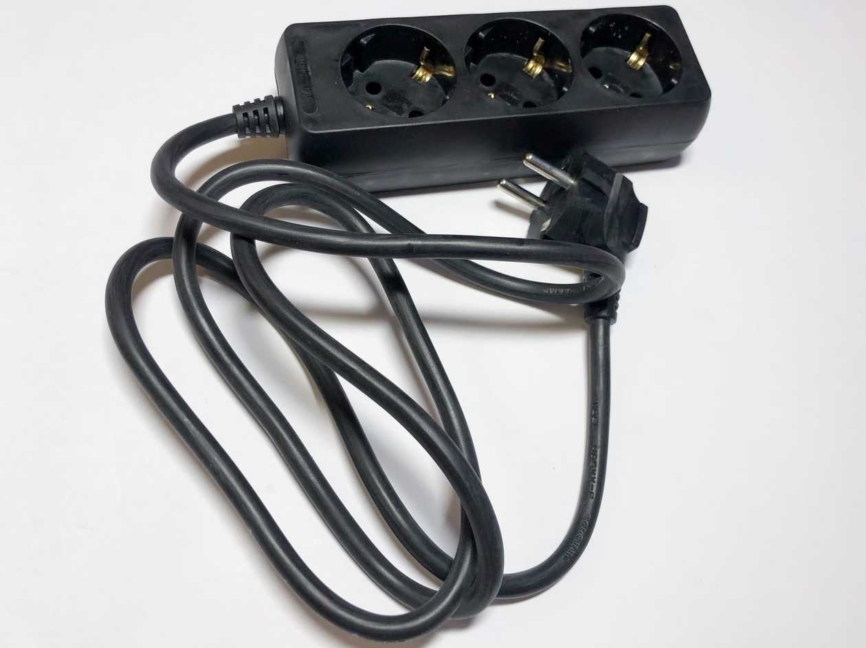Extension Cable 1.5 Meters 3 Sockets Black with grounding, Acuma