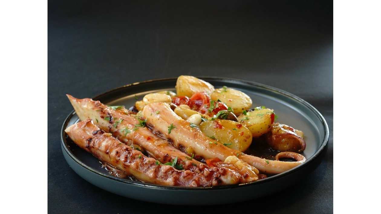 Grilled Calamari Tentacles with Baby Potatoes
