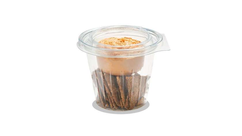 Hummus warzywny z żytnimi krakersami