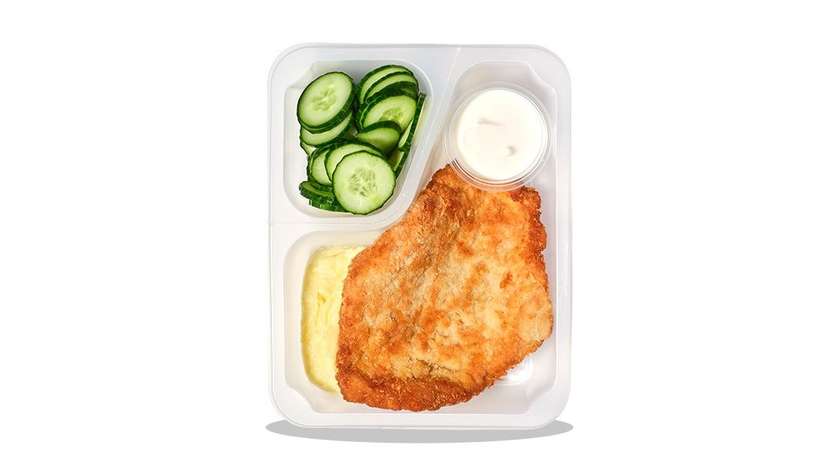 Schabowy z puree ziemniaczanym i mizerią