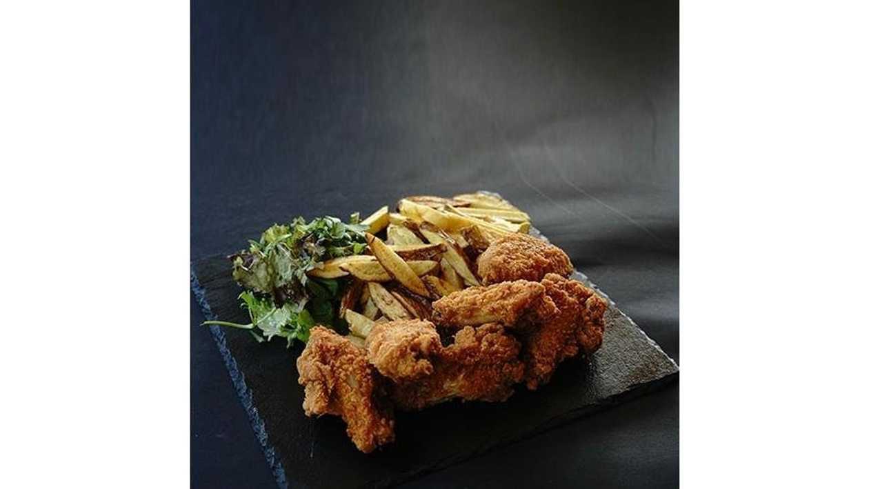 Spicy Wings with Calypso Sauce and Fresh French Fries