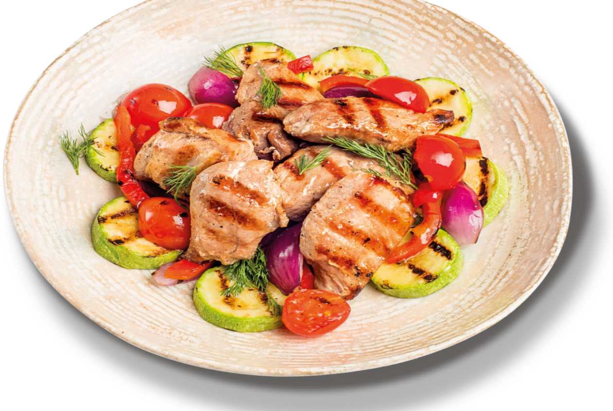 Pork skewers with vegetables