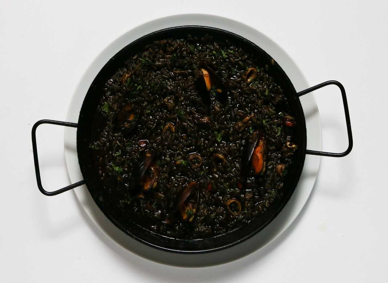 Paella Negra with cuttlefish and mussels