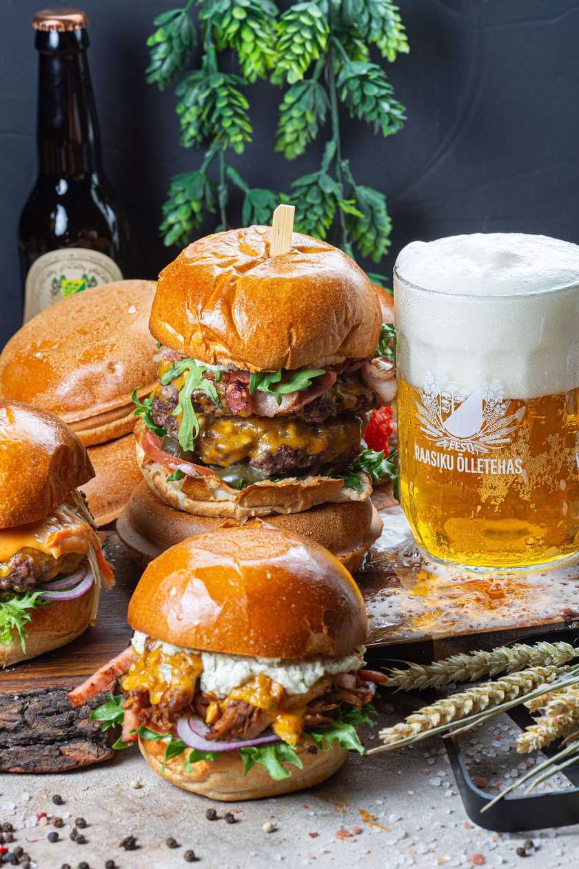 Kombo (Burger + Laetud Friikad + 1L õlut)
