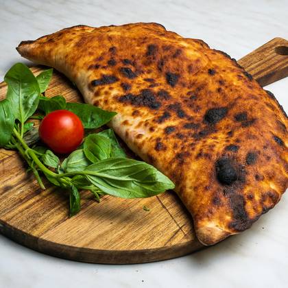Calzone Salami Picante