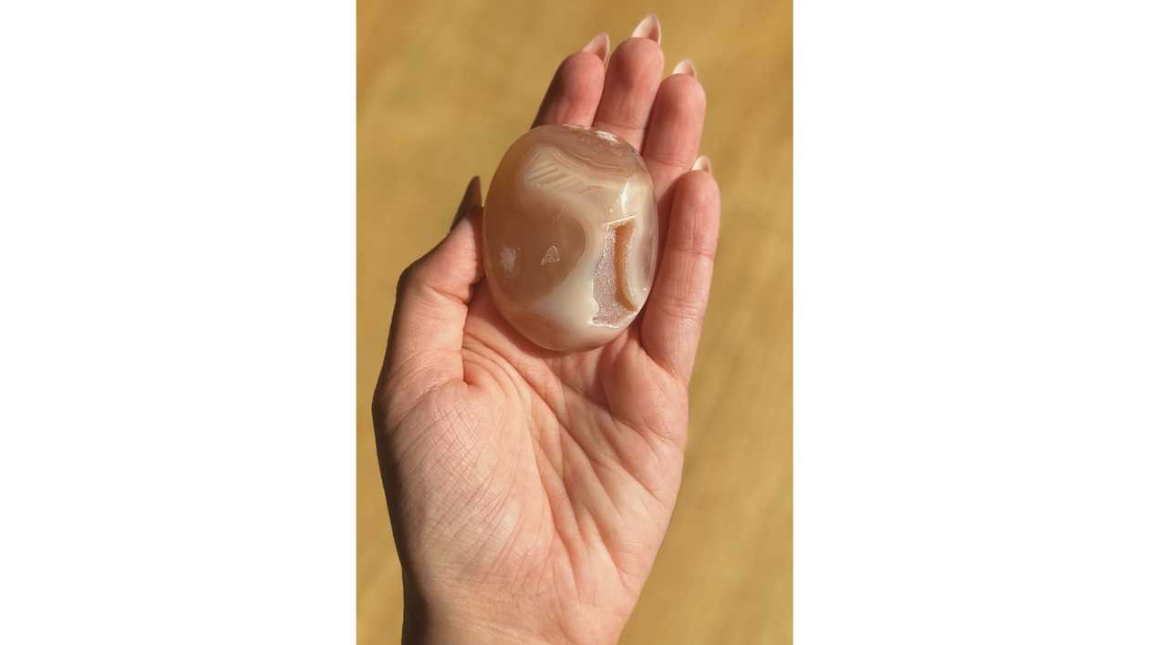 Flower Agate Palm Stone