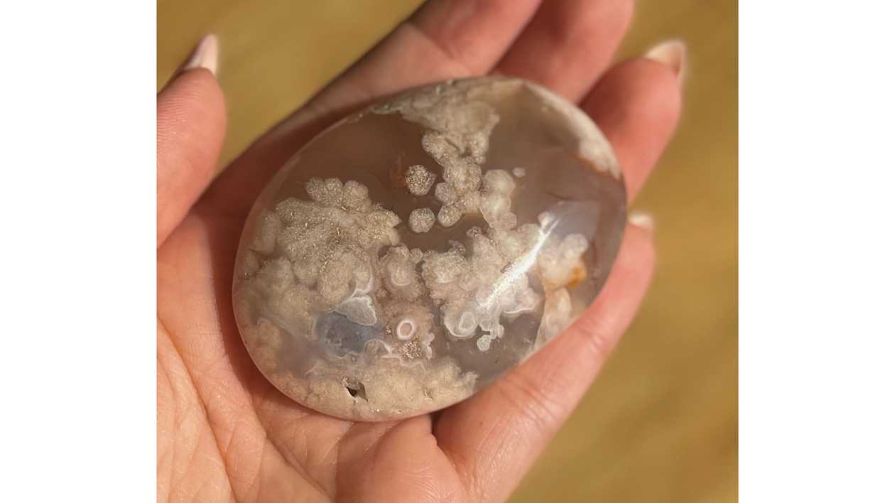 Flower Agate Palm Stone