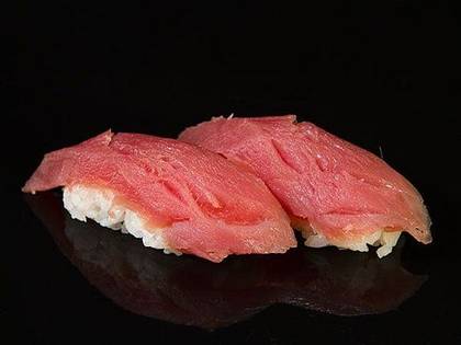 Nigiri tuńczyk