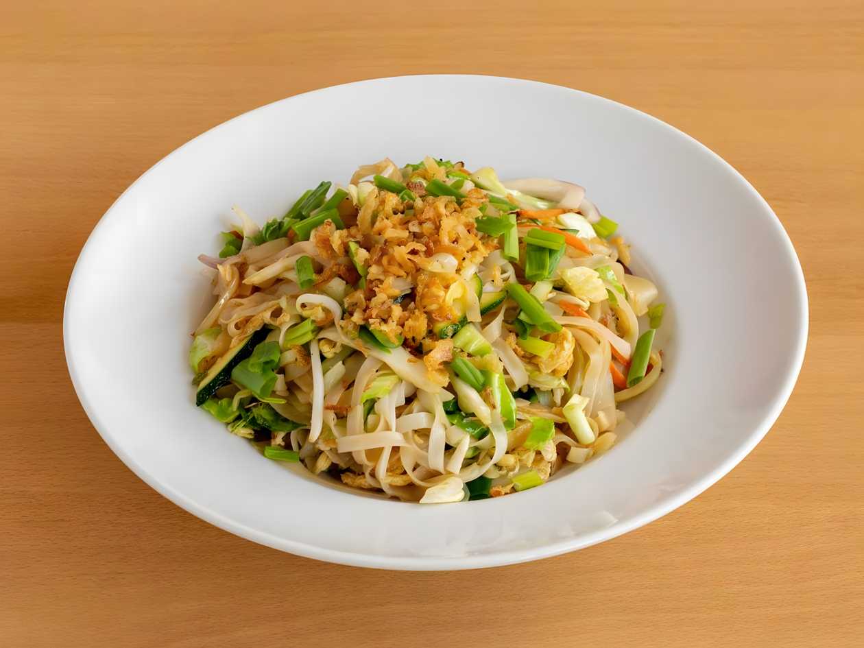 Fried rice noodles "three threads"